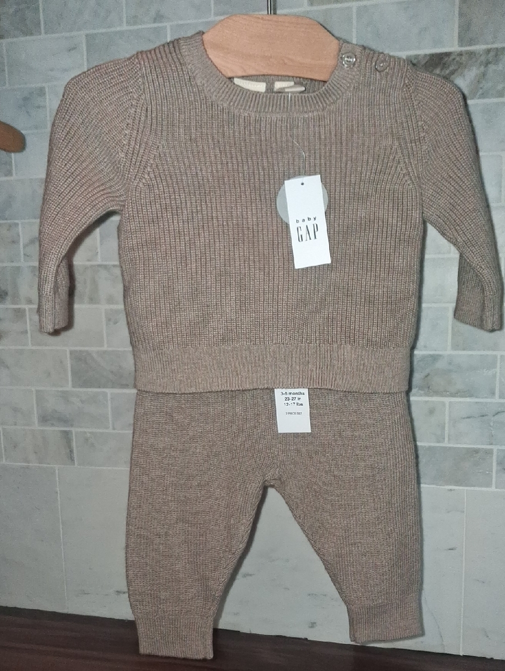 GAP Baby Ribbed Knit Two-Piece Set in Taupe NWT sz 3-6 Months